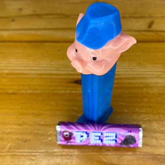 Little Pig Pez Dispenser - Picture 1 of 6